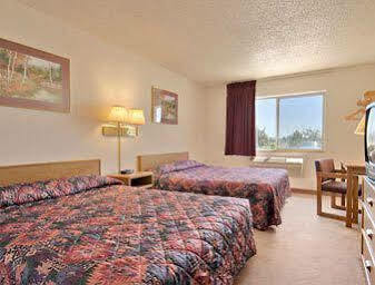Super 8 By Wyndham Fountain Hotell Exteriör bild